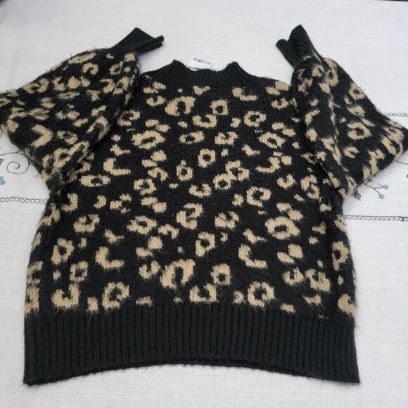 Forever 21 Women's M Black Tan Leopard Print Fuzzy Oversize Sweater - Picture 5 of 7